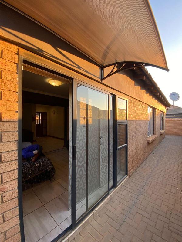 To Let 3 Bedroom Property for Rent in Baillie Park North West